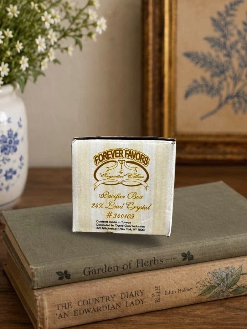 Forever Favors Crystal Clear Pacifier Box 24 percent lead Crystal Keepsake Jar - Picture 3 of 8